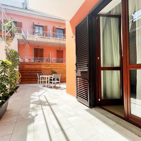 Отель Sunny House - De Vivo Realty Сорренто Экстерьер фото