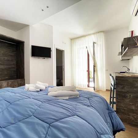 Отель Sunny House - De Vivo Realty Сорренто Экстерьер фото