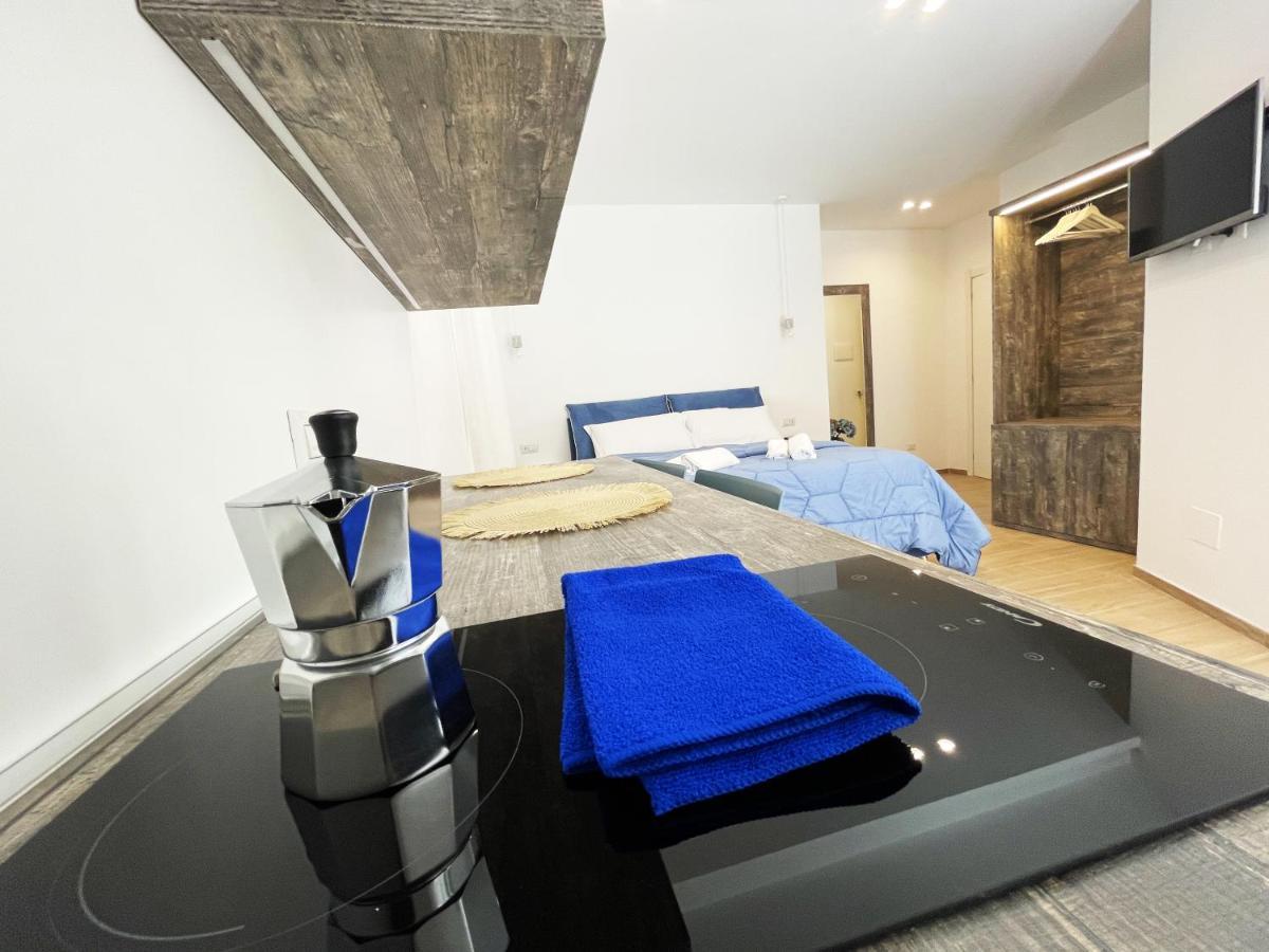 Отель Sunny House - De Vivo Realty Сорренто Экстерьер фото