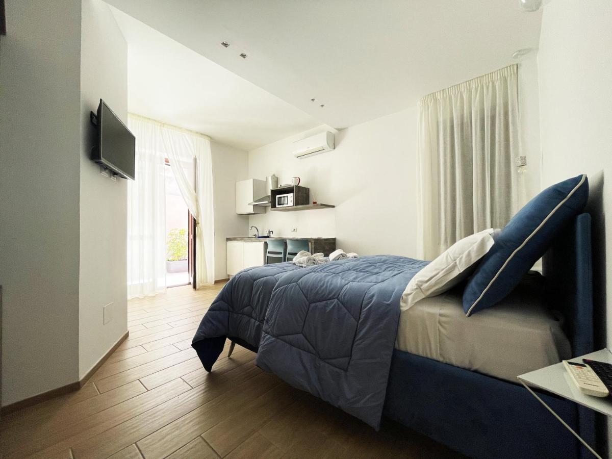Отель Sunny House - De Vivo Realty Сорренто Экстерьер фото