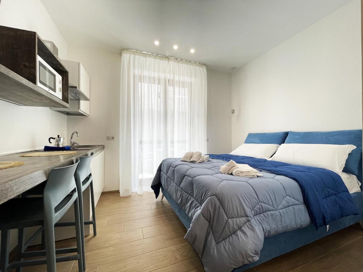 Отель Sunny House - De Vivo Realty Сорренто Экстерьер фото